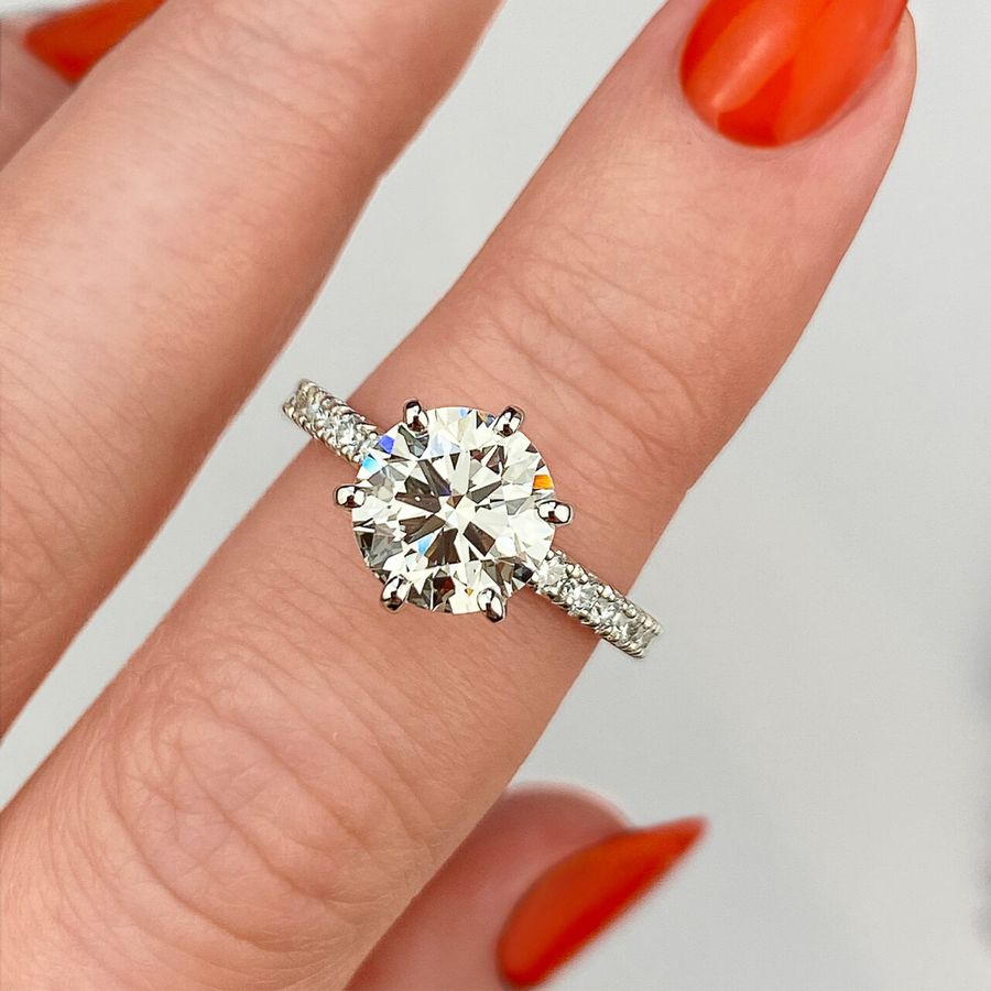 Two Carat Diamond Engagement Rings: The NZ Buying Guide | Four Words