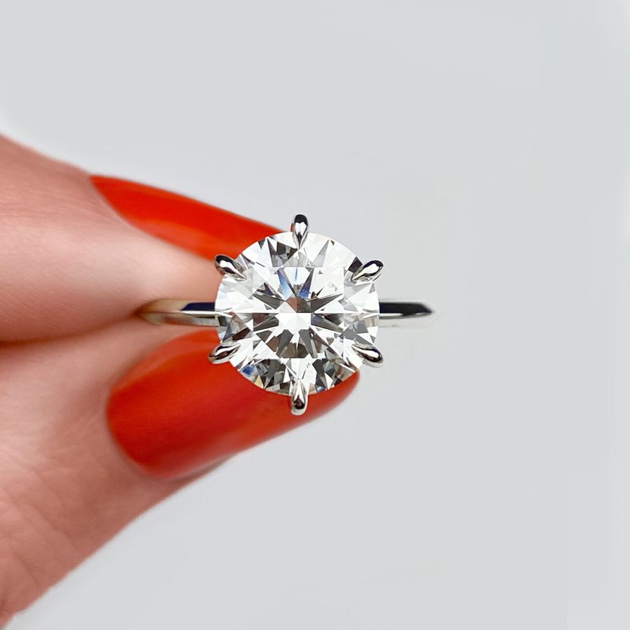 GIA-zertifizierter 3 Karat E Farbe VVS2 Reinheit Roud Cut Diamant-Ring aus  massivem Platin im Angebot bei 1stDibs