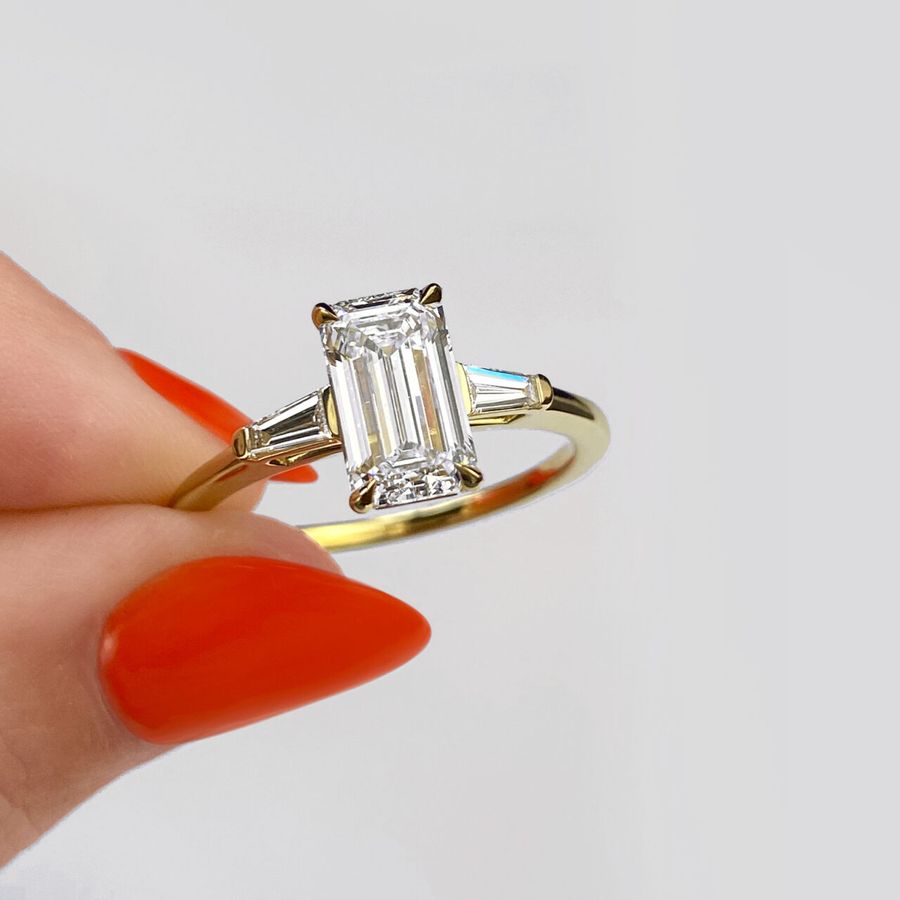 The Complete Style Guide To Art Deco Engagement Rings Header 