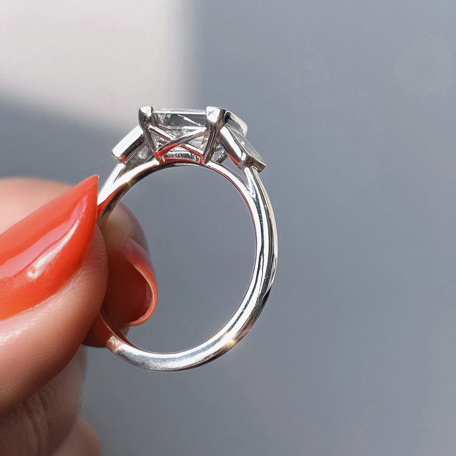 Diamond ring with no on sale stamp